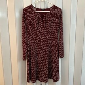 Ann Taylor Factory Maroon Wine-Colored Dress with Chain Pattern